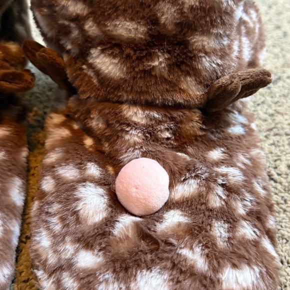 Reindeer Booties Slippers Christmas Brown & White Fuzzy w Pink Nose 7-8 NWOT - Picture 2 of 9